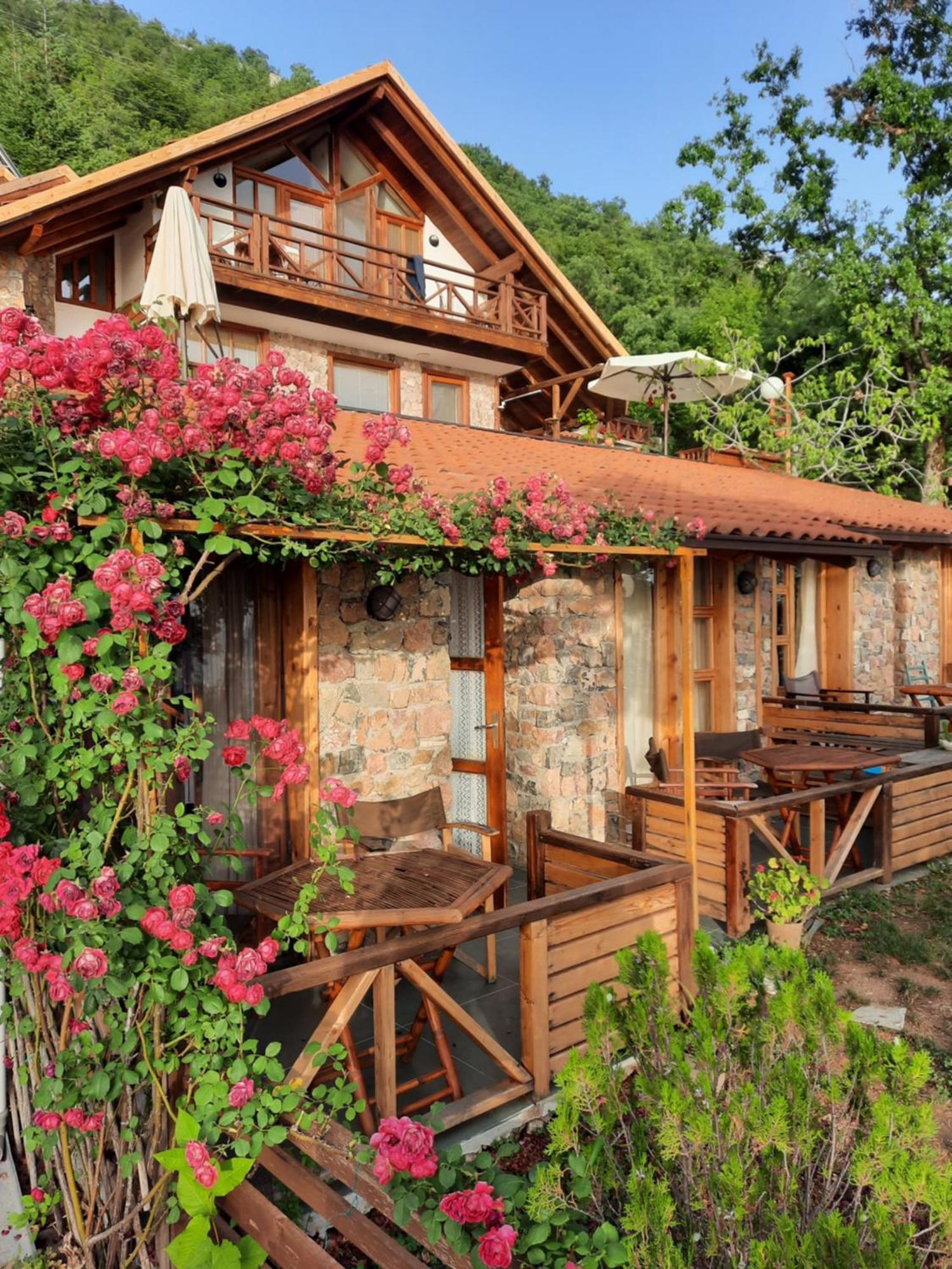Robinson Sunset Guest House Lagadin Exterior foto