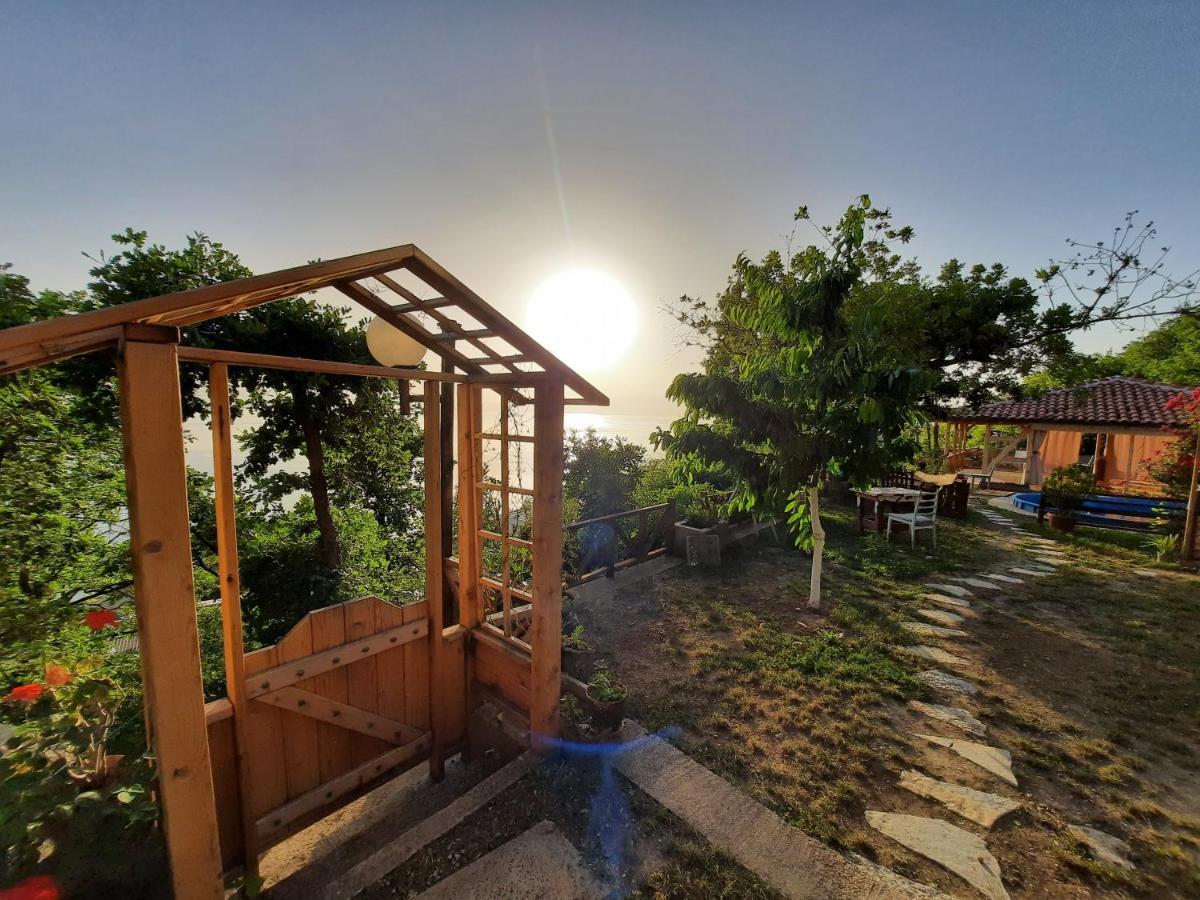 Robinson Sunset Guest House Lagadin Exterior foto