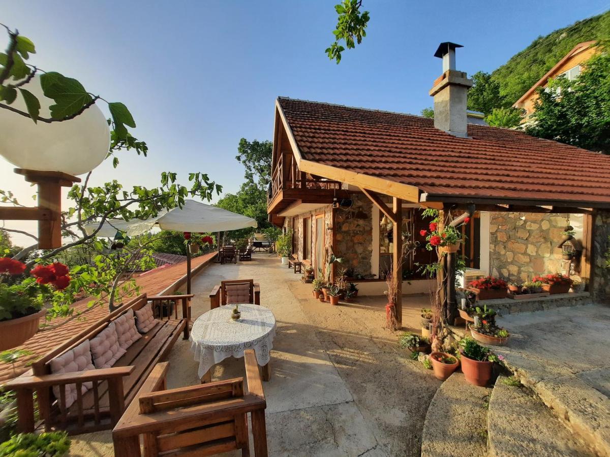 Robinson Sunset Guest House Lagadin Exterior foto
