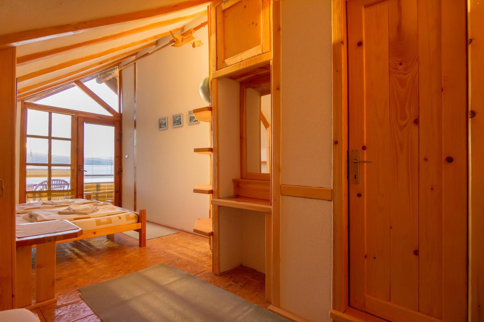 Robinson Sunset Guest House Lagadin Zimmer foto