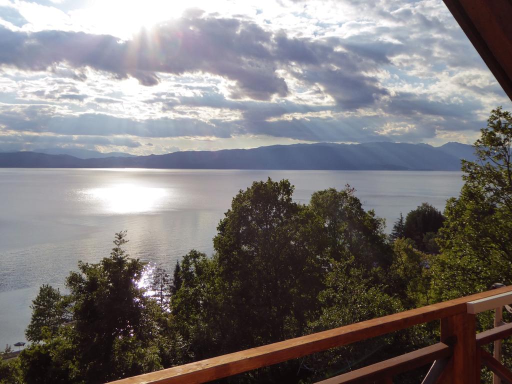 Robinson Sunset Guest House Lagadin Exterior foto